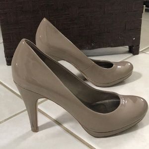 Franco Sarto platform pumps